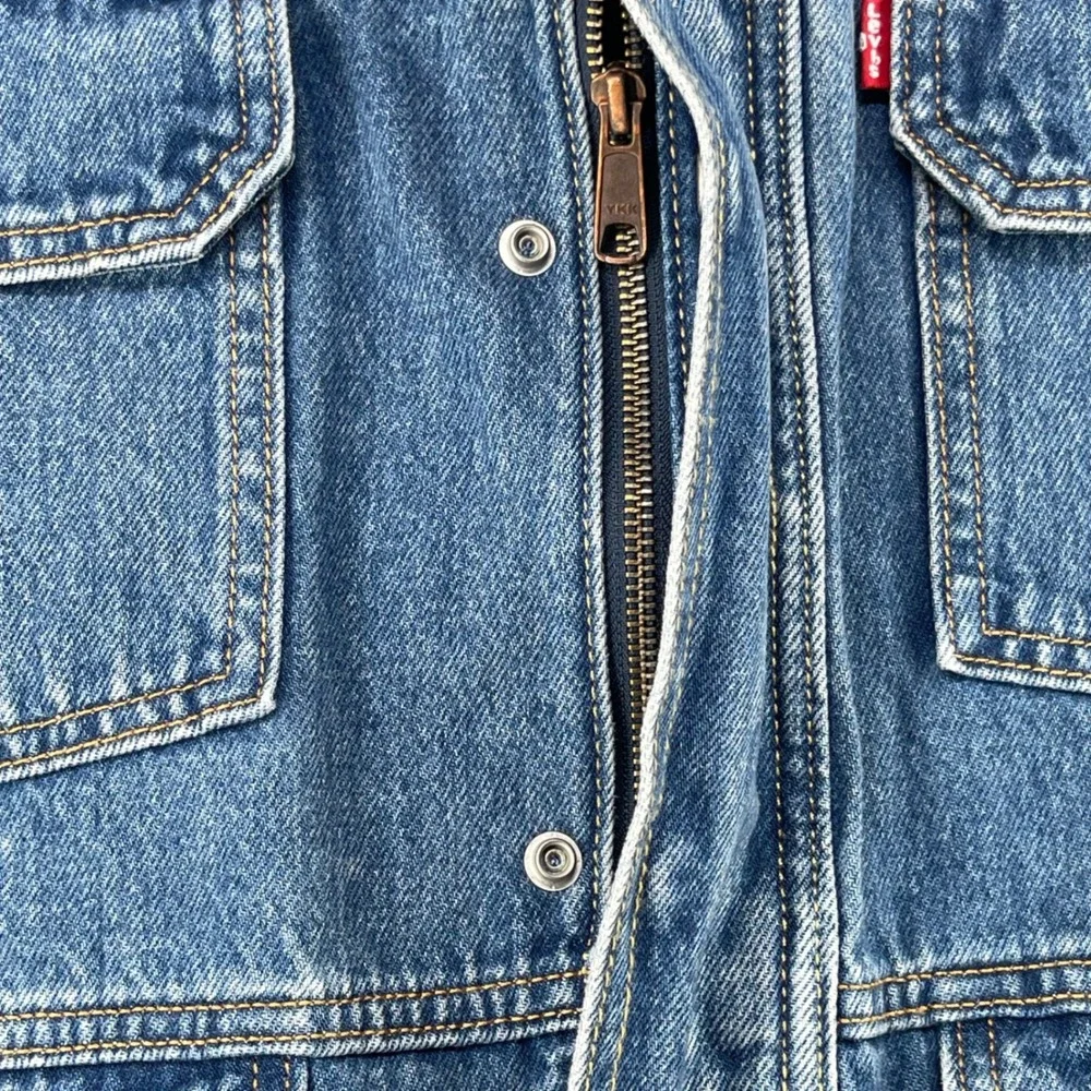 Levis East Port Chore Jacket Men L Blue Denim Corduroy Collar Relaxed 002WW0000